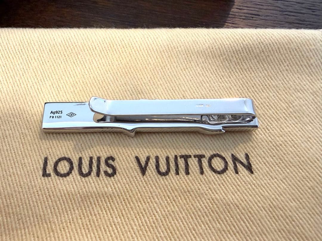 新品　未使用　箱付き　ルイ・ヴィトン　タイピン