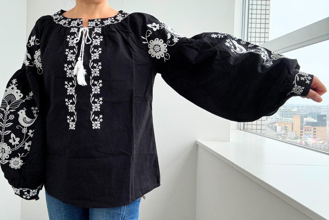 刺繍 ルーマニア 民族衣装 トップス ヴィシヴァンカ 刺繍ブラウス