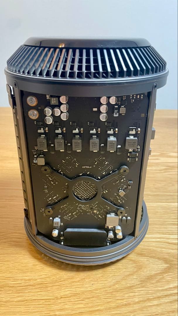 MacPro　(Late 2013)　 メモリ32GB SSD 500GB