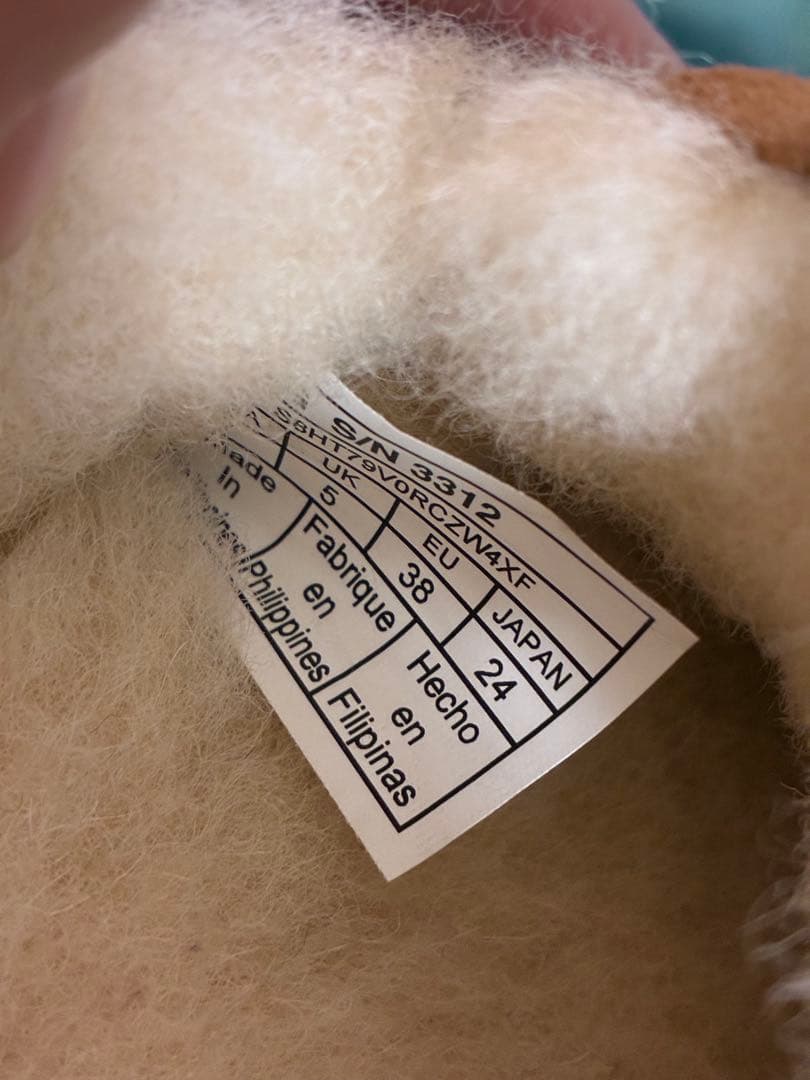 新品　UGG アグ　タゴタ　ローファー　モカシン　キャメルベージュ　24㎝