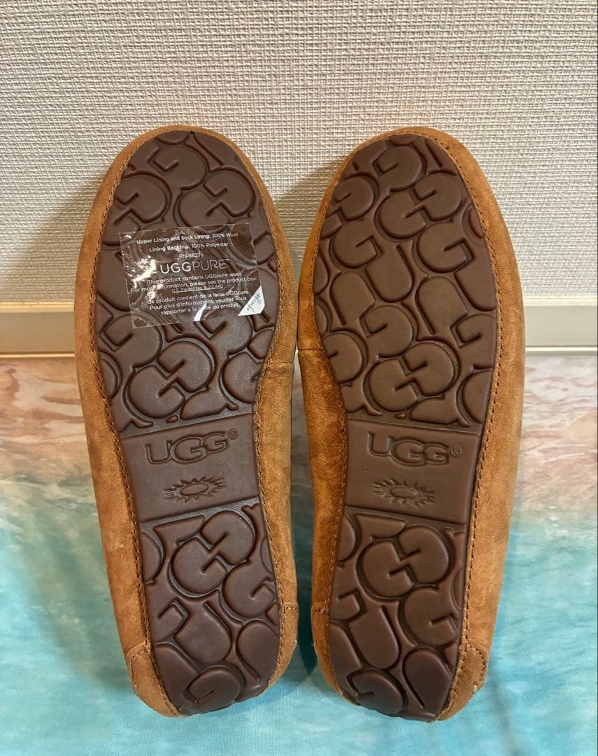 新品　UGG アグ　タゴタ　ローファー　モカシン　キャメルベージュ　24㎝