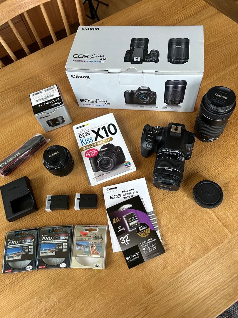 Canon EOS Kiss X10 デジタル一眼レフ