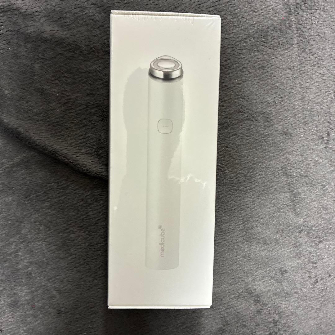 メディキューブ AGE-R ブースタープロミニ　 ホワイト　美顔器