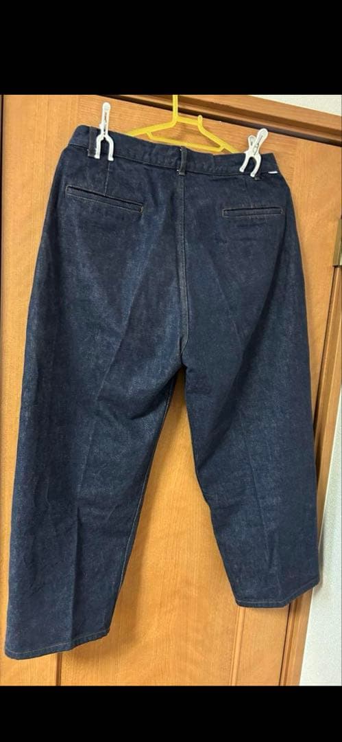 グラフペーパー　タックワイドデニム