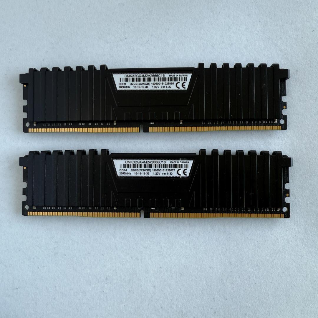 CORSAIR DDR4 メモリー VENGEANCE LPX 32GB