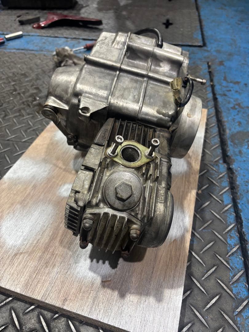 i*o様 HONDA DAX st70 6vエンジン