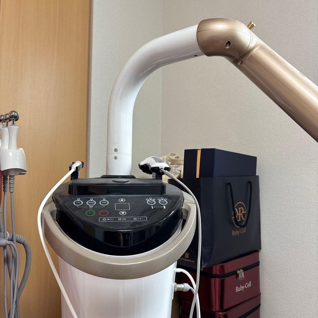 EIEN スチーム美顔器 ホワイト/ゴールド