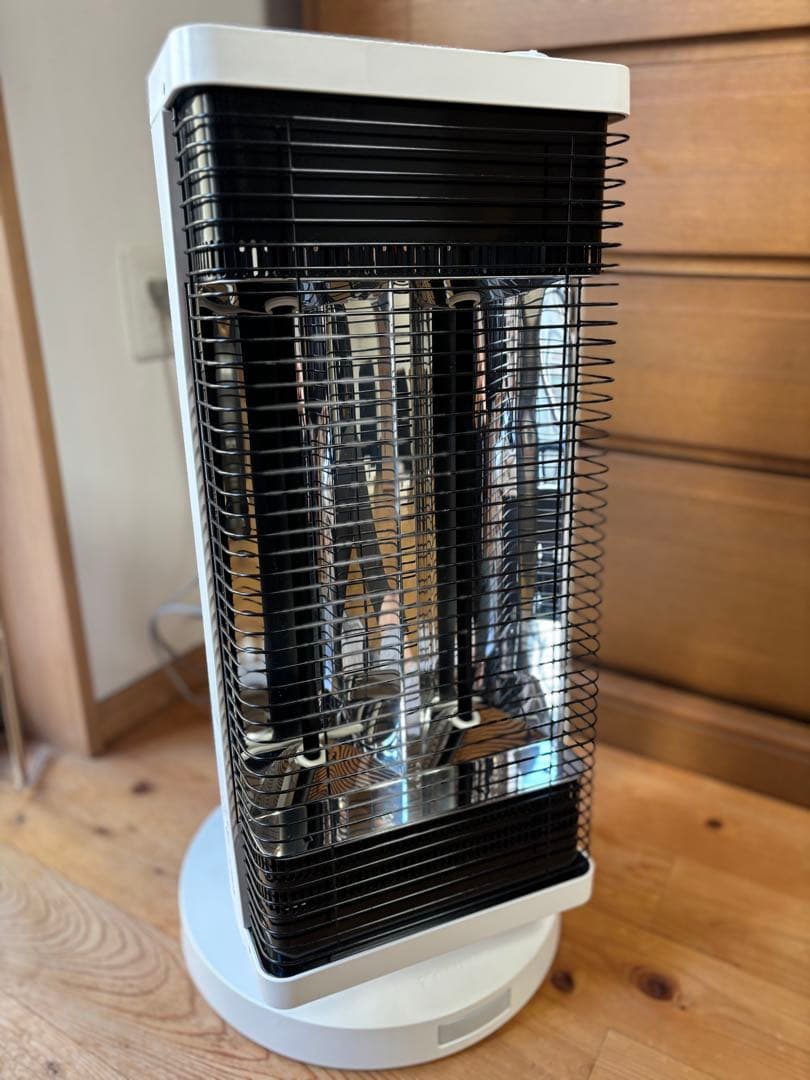 DAIKIN 遠赤外線 セラムヒート CER11WS-W ☆