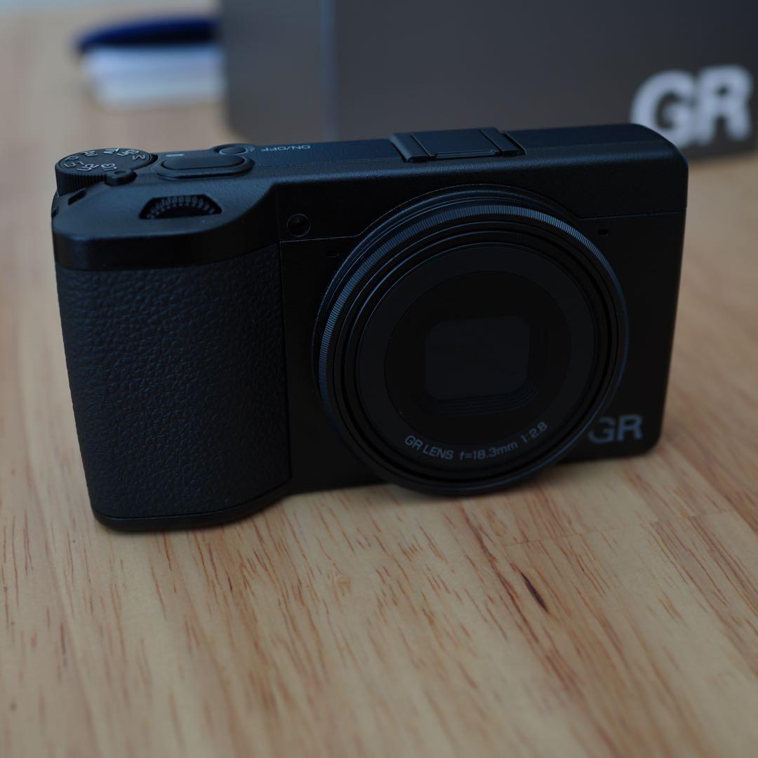 ほぼ未使用　RICOH GR IV コンパクトデジタルカメラ　レンズアダプタ付き
