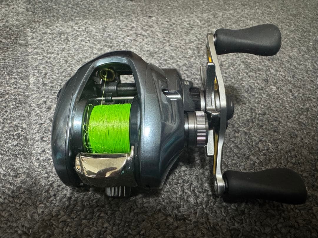 【極美品】SHIMANO 22アルデバラン BFS HG ベイトリール