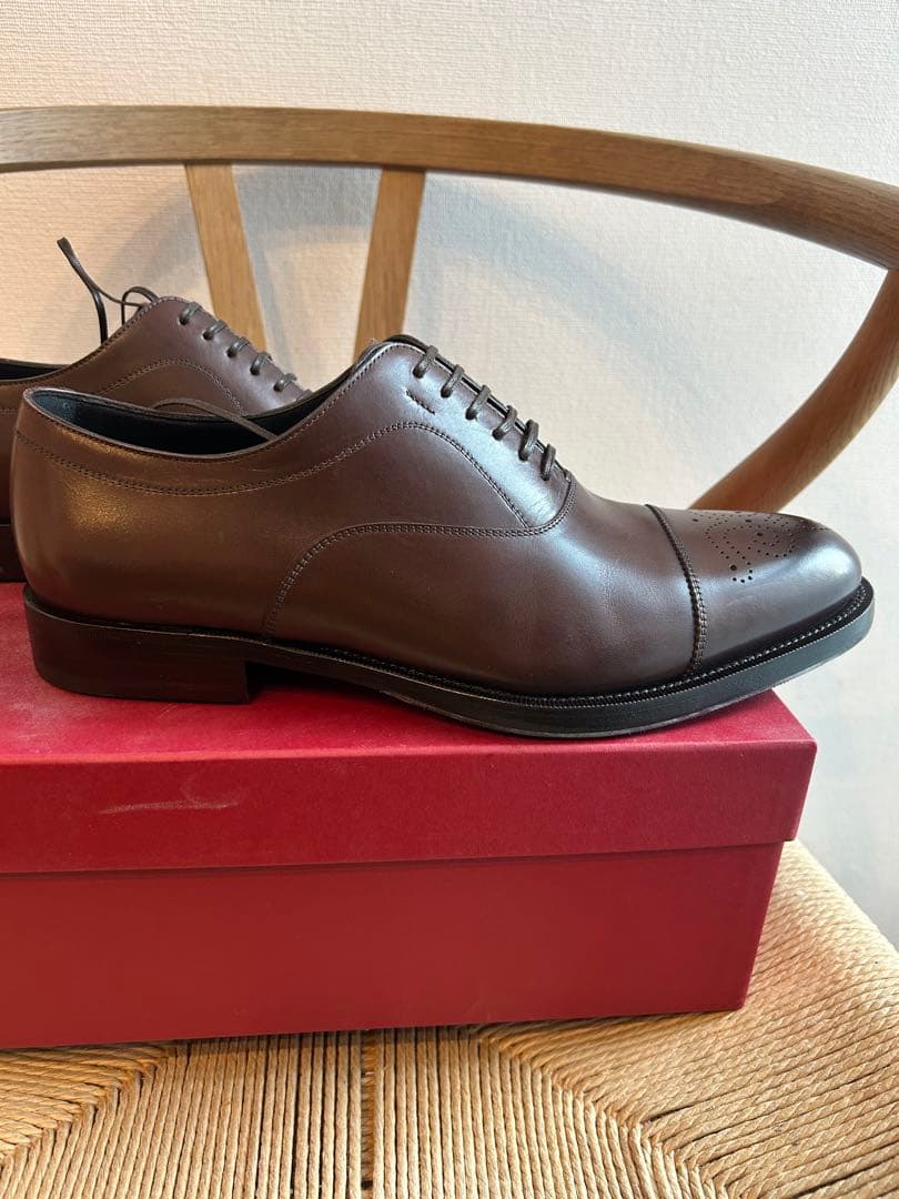 【再値下　直営店購入　未使用】Ferragamo Goyaドレスシューズ