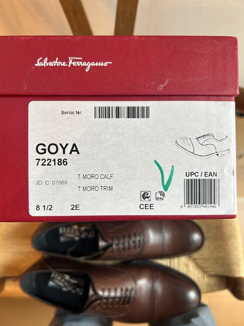 【再値下　直営店購入　未使用】Ferragamo Goyaドレスシューズ