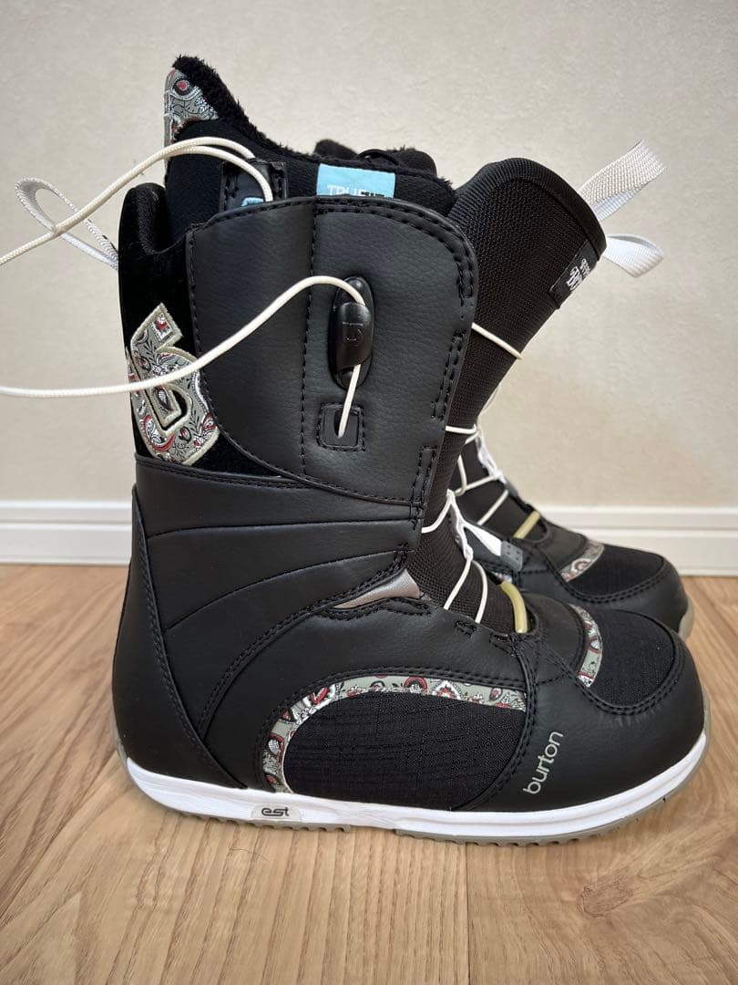 Burton スノーボードブーツ 女性用 黒