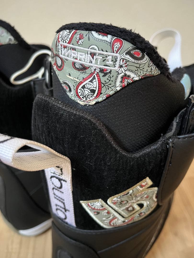 Burton スノーボードブーツ 女性用 黒