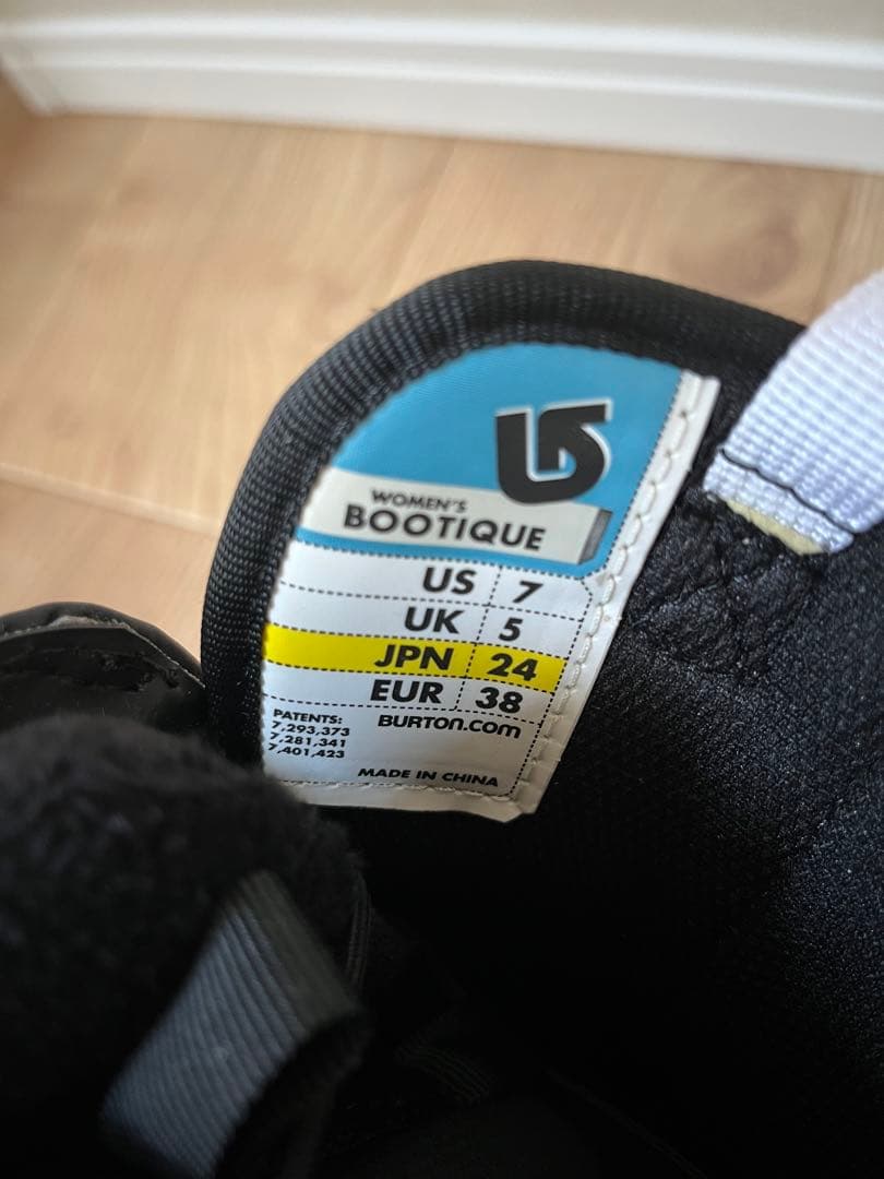 Burton スノーボードブーツ 女性用 黒
