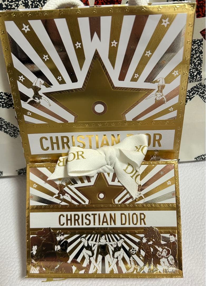 本日発送　限定1点　新品　ディオールショウ サンク クルール　636 ホリデー