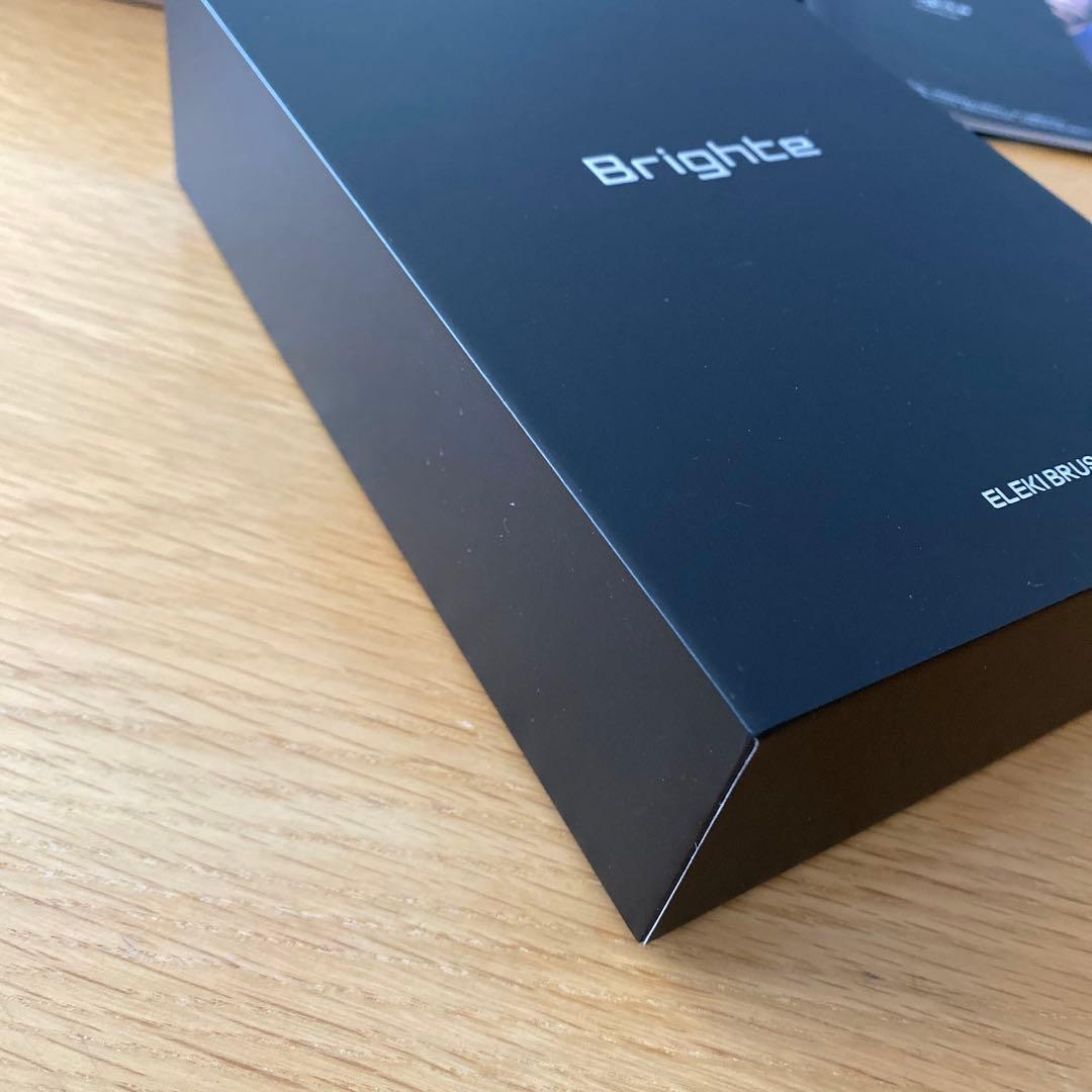 【値下げ】ブライト エレキ ブラシ/化粧水・ポーチ付き