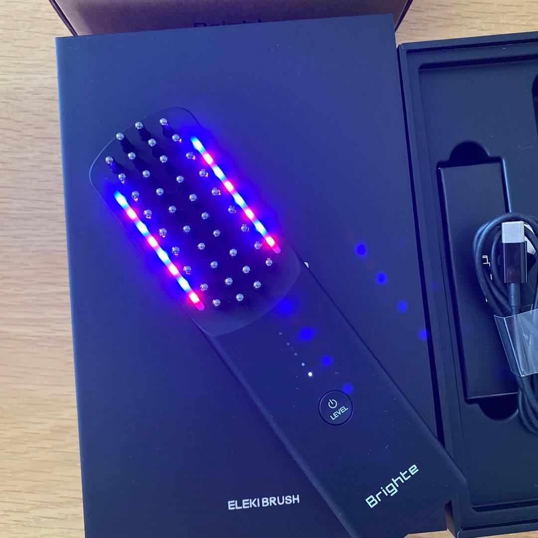 【値下げ】ブライト エレキ ブラシ/化粧水・ポーチ付き