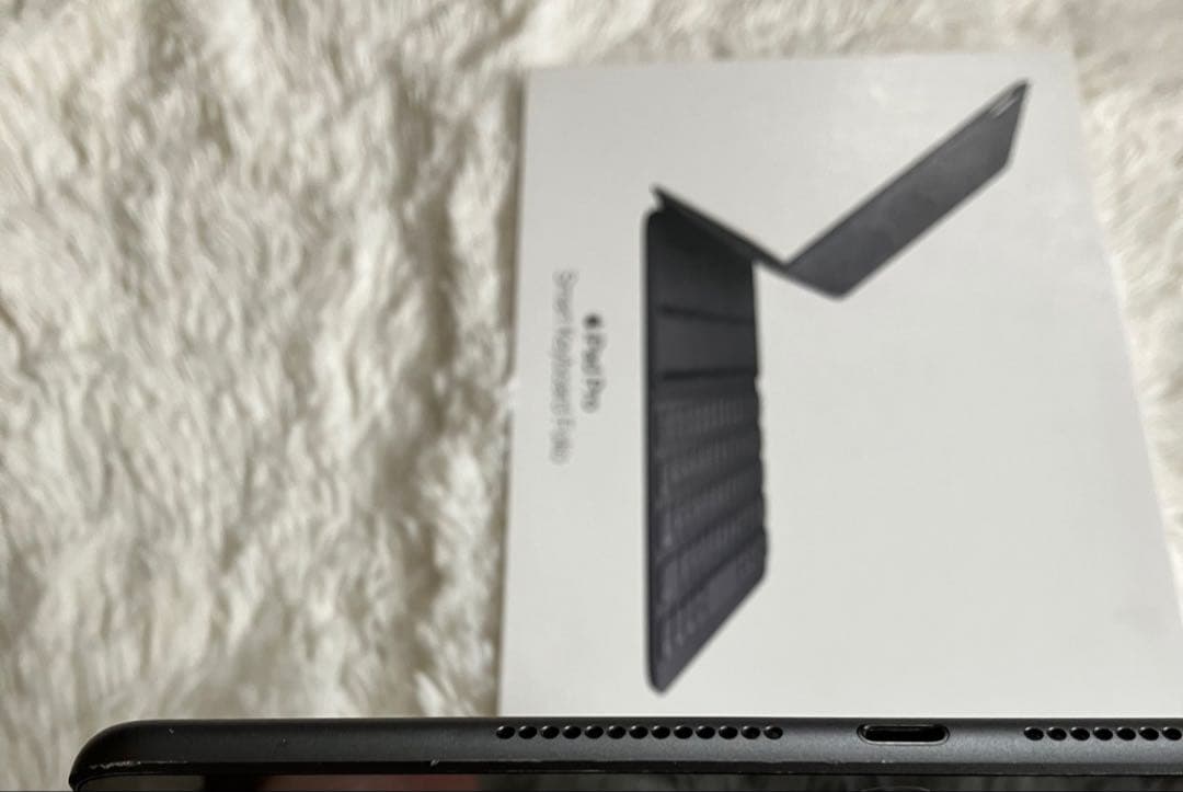 【完動品】iPad 第8世代 128GB SIMフリー 【すぐ発送】【付属品】