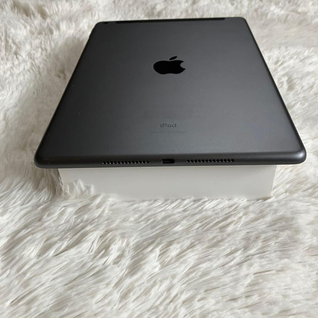 【完動品】iPad 第8世代 128GB SIMフリー 【すぐ発送】【付属品】