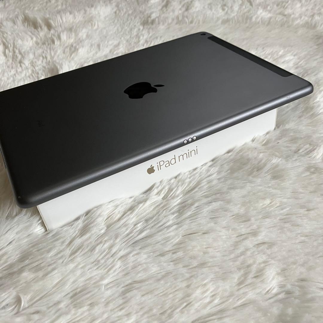 【完動品】iPad 第8世代 128GB SIMフリー 【すぐ発送】【付属品】