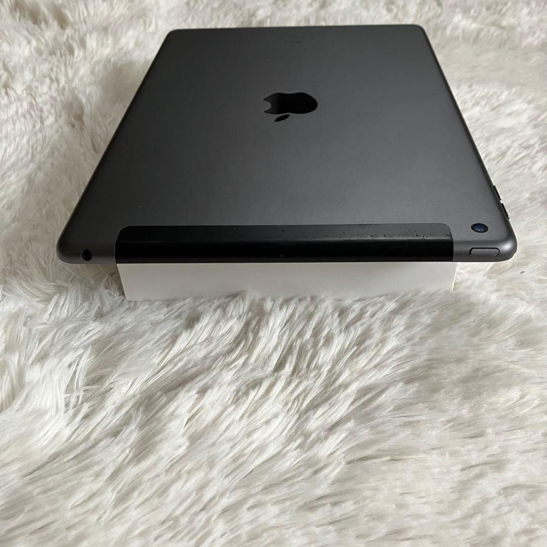 【完動品】iPad 第8世代 128GB SIMフリー 【すぐ発送】【付属品】