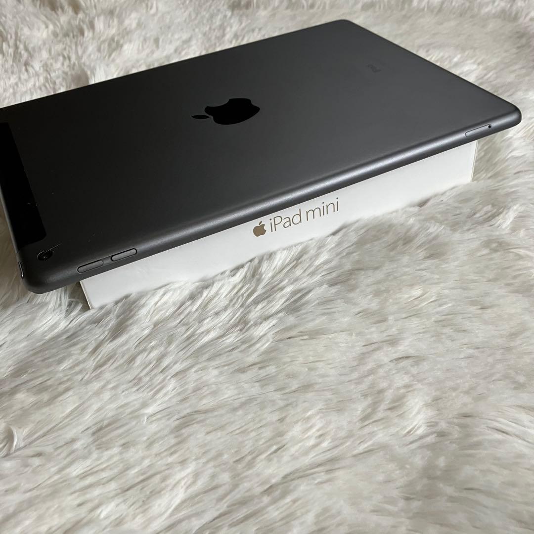 【完動品】iPad 第8世代 128GB SIMフリー 【すぐ発送】【付属品】