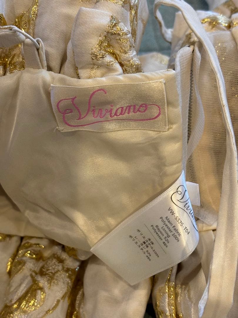 Viviano フリルビスチェ ホワイト・ゴールド ヴィヴィアーノ