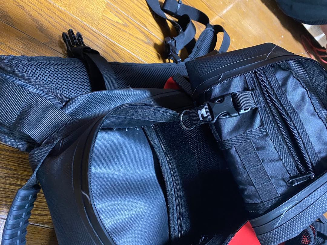 エンデュリスタン　ハリケーンバックパック15L