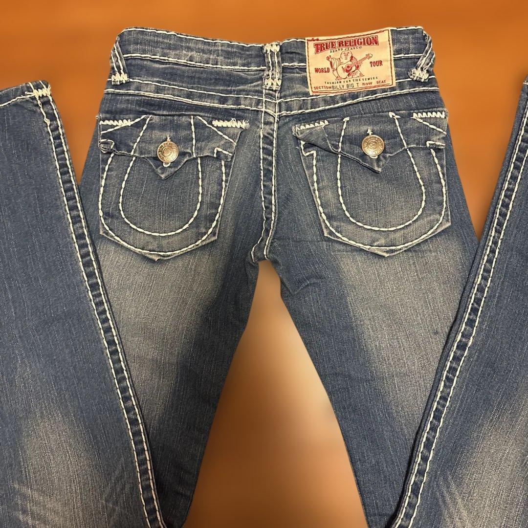 TRUE RELIGION ストレートブルーデニムBIG T 白ステッチ　正規品