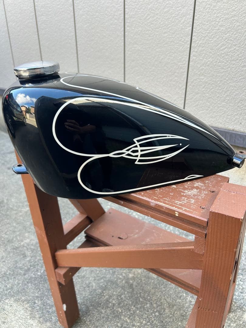 スポーツスター　タンク　社外　ピンスト　チョッパー