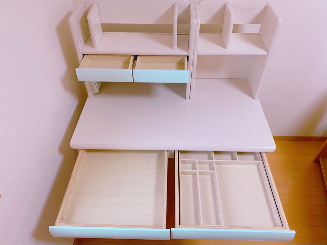 ☆状態良い☆ ホワイト木製デスク 引き出し2つ・棚3つ・電源タップ付