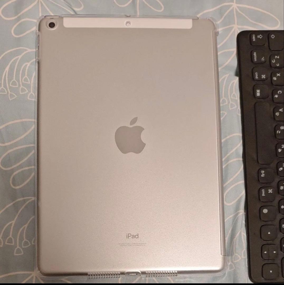 iPad第9世代　Wi-Fi+セルラー シルバー64GB+スマートキーボード