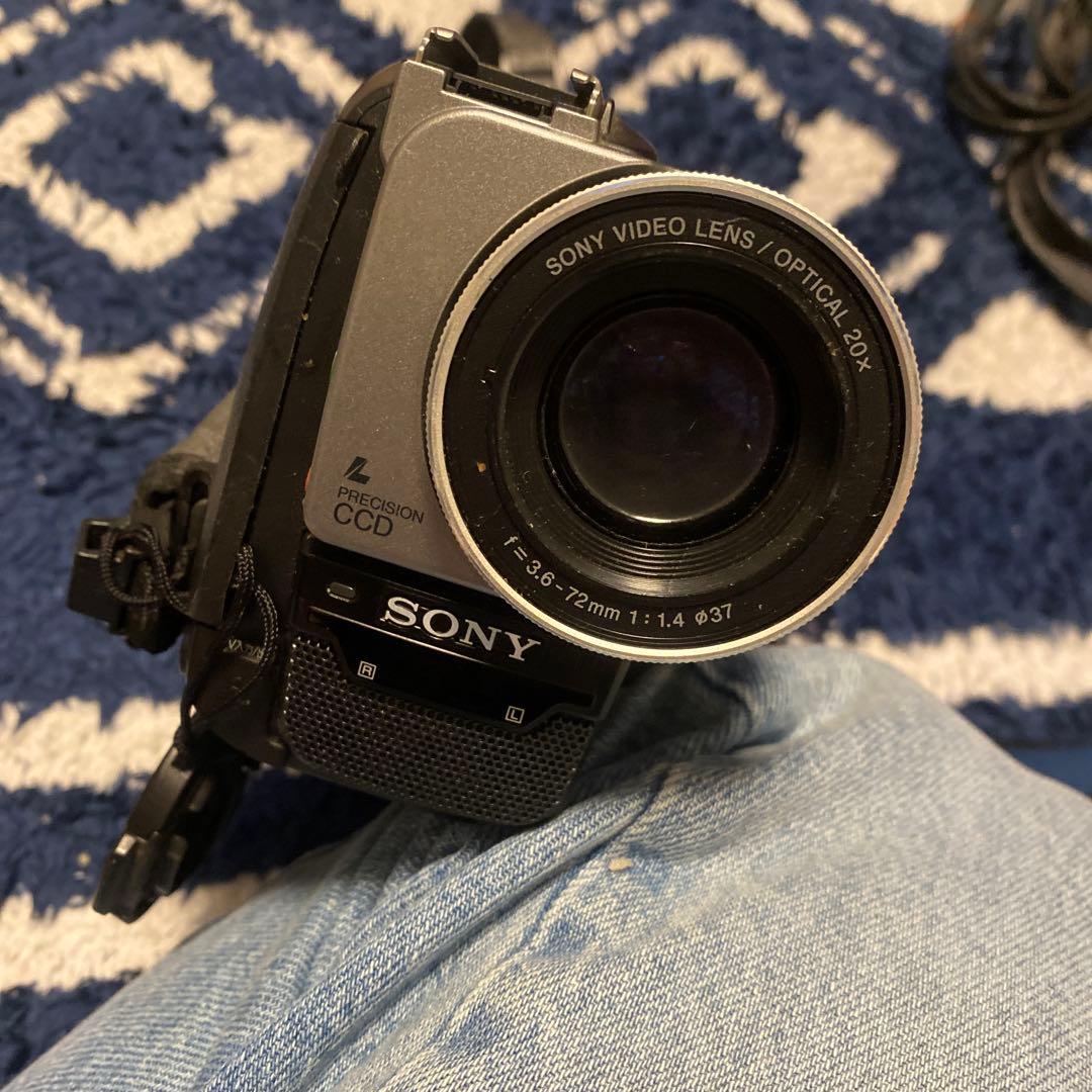 8ミリビデオカメラ　デジタル8　DCR-TRV735