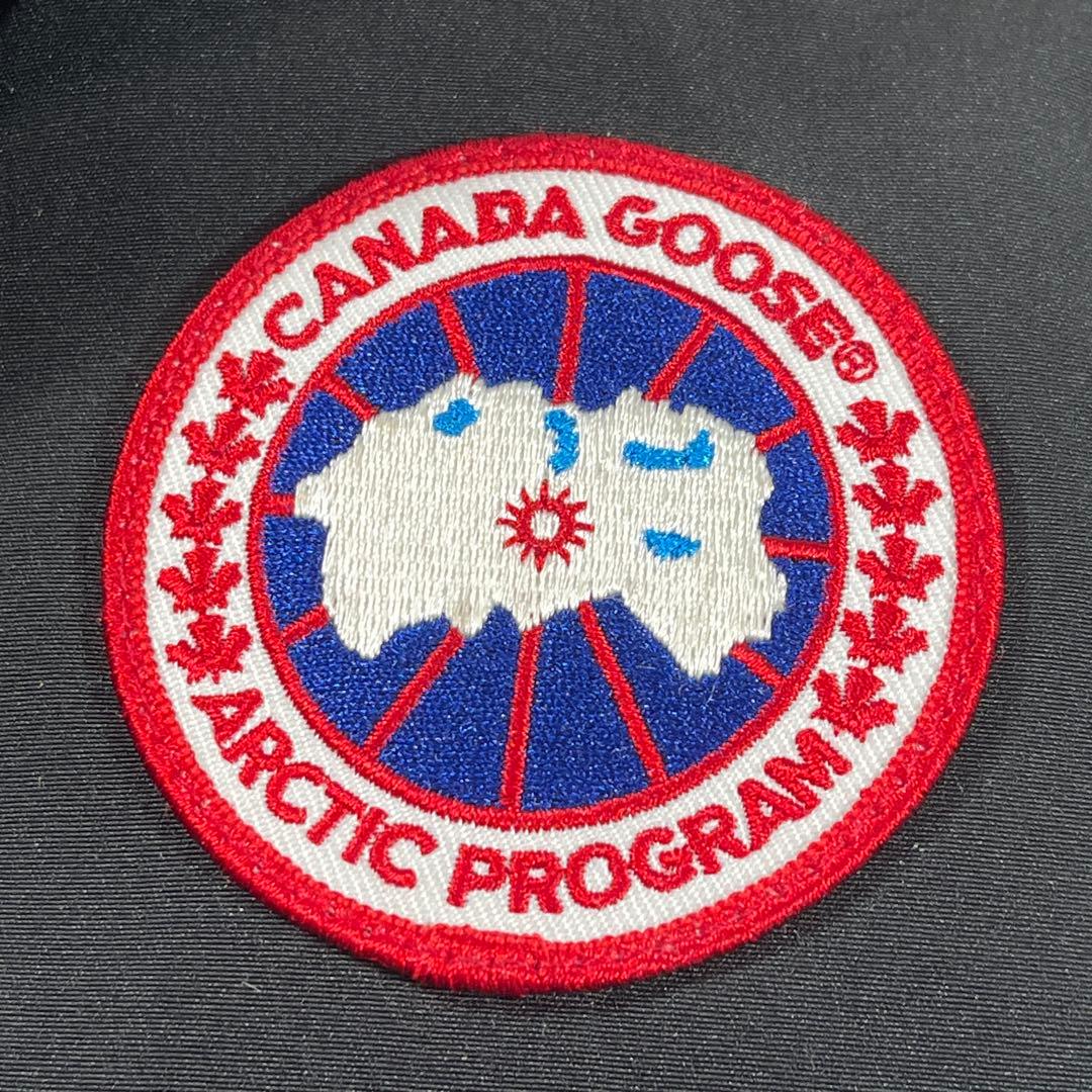 ✨カナダグース ダウンベスト ジャケット ダブルジップ ワッペン 刺繍 ブラック