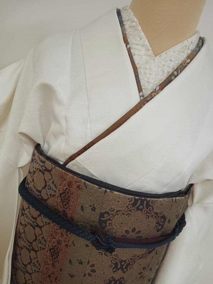 洗える色無地　花唐草地紋　オフホワイト　Lサイズ