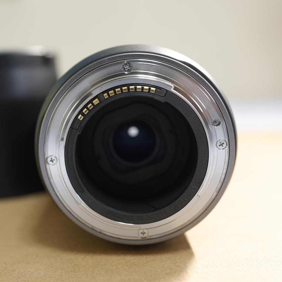 Canon RF 100-400mm F5.6-8 IS USM　望遠レンズ