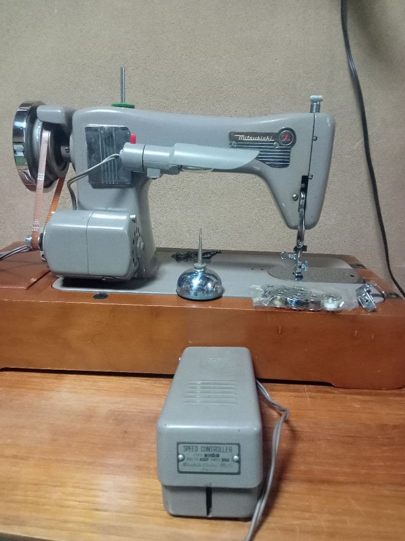 ヴィンテージ MITSUBISHI ミシン HA2