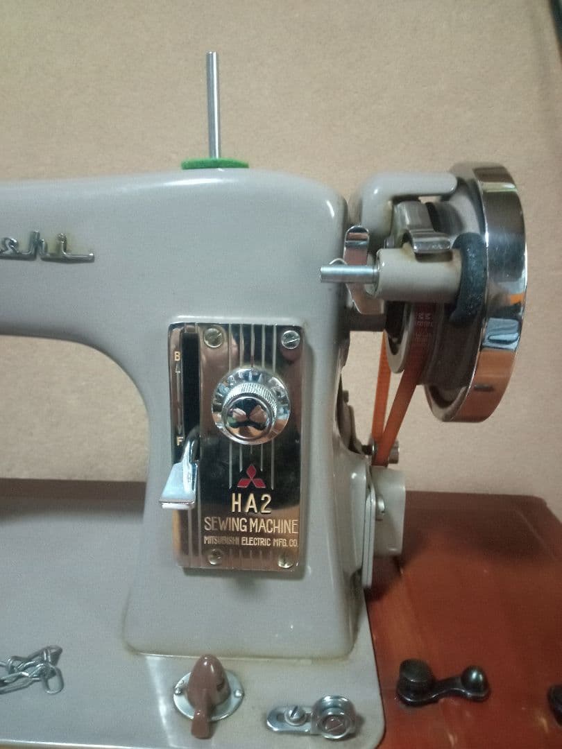 ヴィンテージ MITSUBISHI ミシン HA2