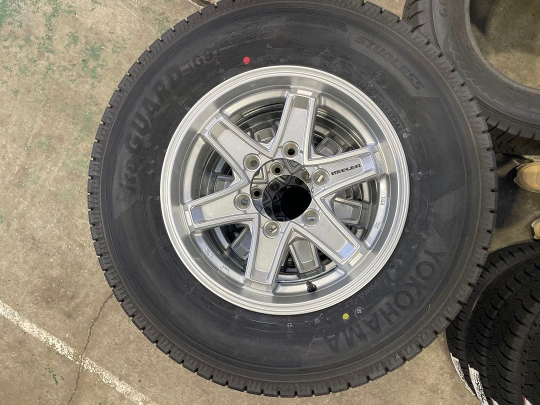 【新品スタッドレスタイヤ】195/80R15ホイール付き 4本セット