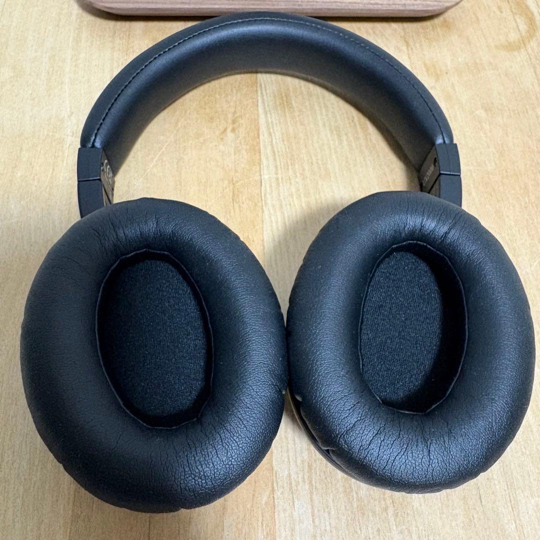 final ワイヤレスヘッドホン UX2000ブラック