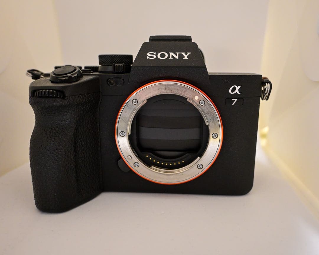 サトさん専用Sony α7 Ⅳ ミラーレス一眼カメラ　美品
