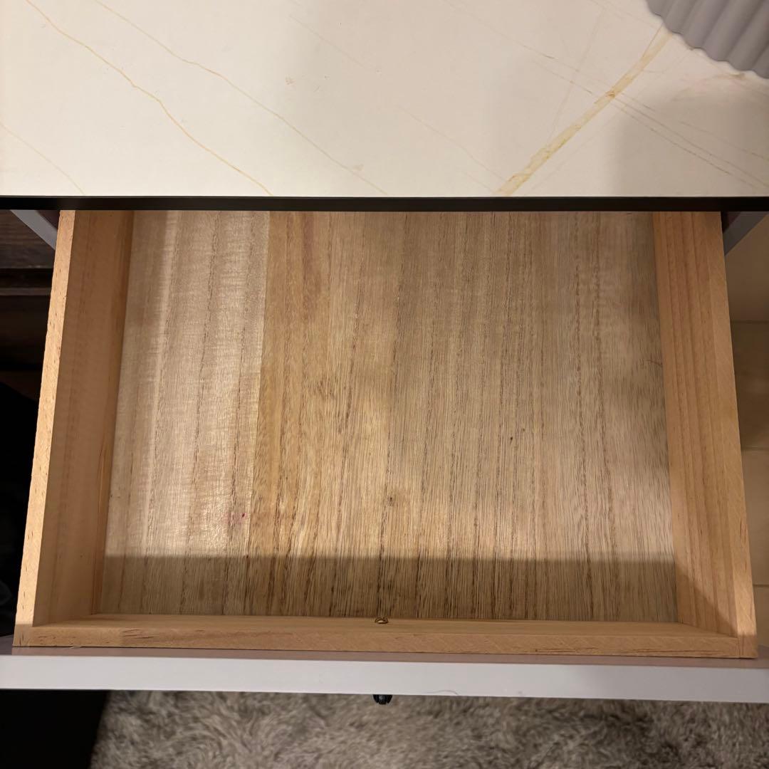 引越しの為値下げ【美品/定価11万円】ドレッサー／メイク台／YVYKFZD