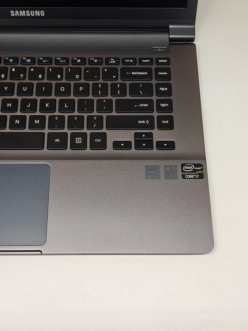 【SAMSUNG】爆速 Corei7/SSD256GB ノートPC 16GBB1