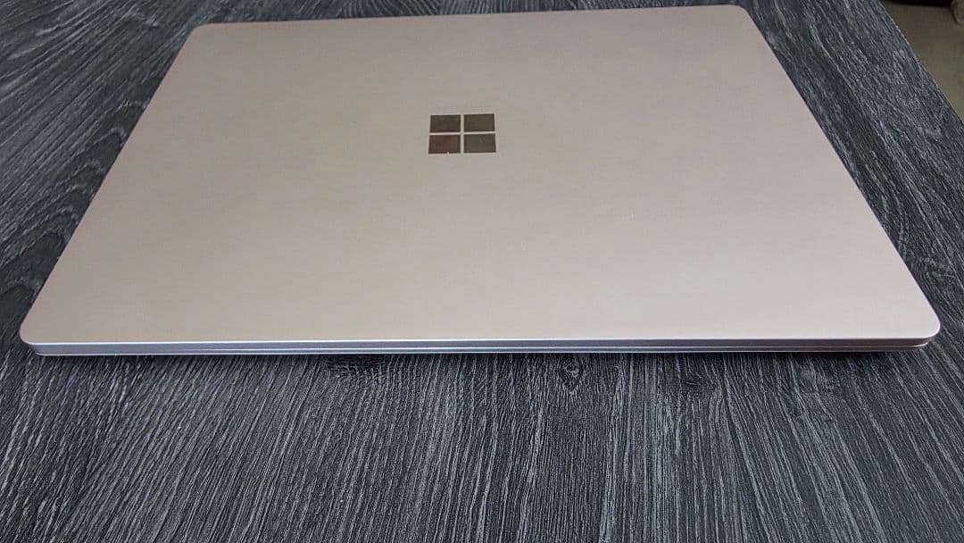 Windowsノート本体 Microsoft Surface Laptop Go 8GB / 128GB