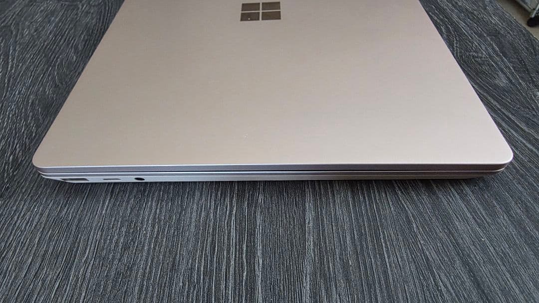 Windowsノート本体 Microsoft Surface Laptop Go 8GB / 128GB