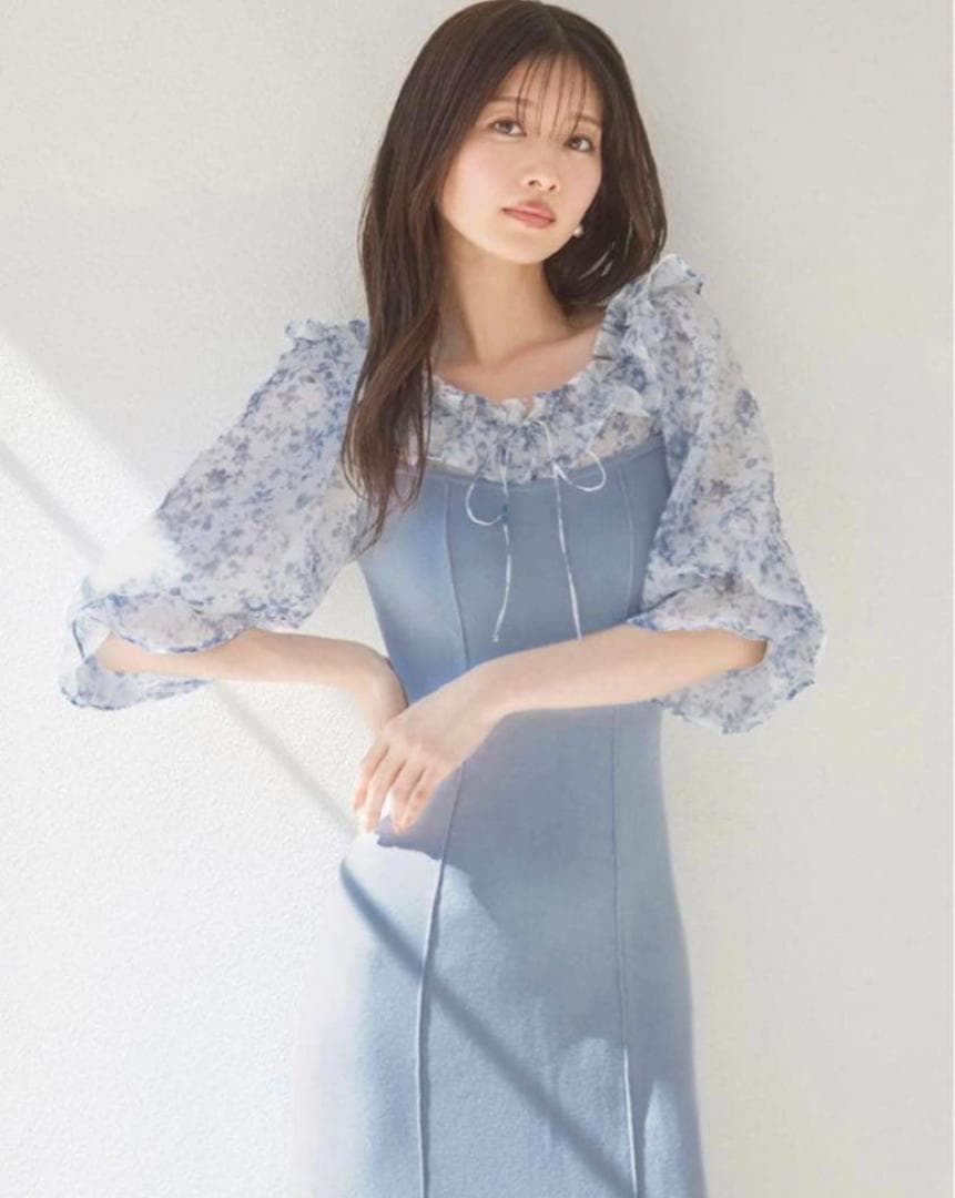 snidel スナイデル シアードッキングニットワンピ ブルー 花柄