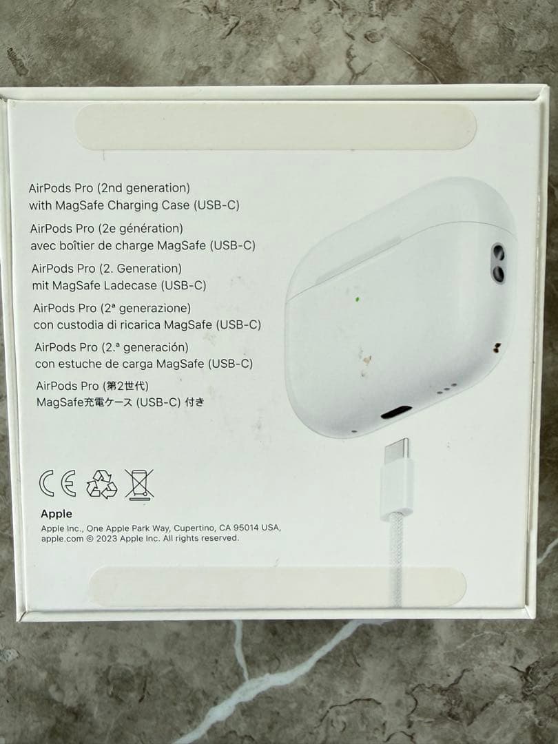 AirPods Pro pro2本体 + ロボットベアケース