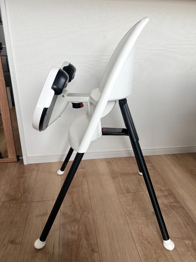 ベビービョルン ハイチェア　ホワイト　ハーネスなし