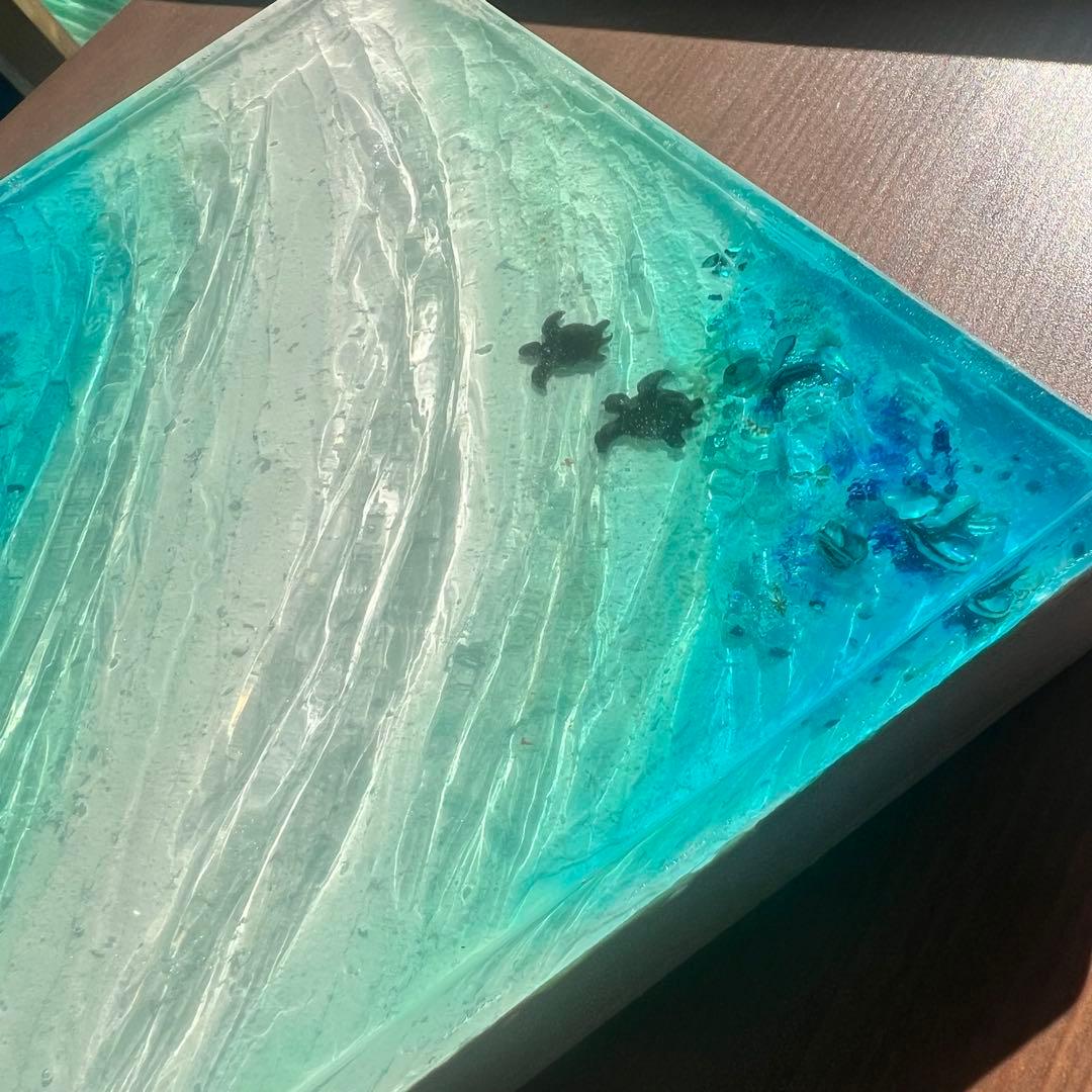 【レジンアート】波紋アート／ホヌの親子／A5パネル／壁掛け可能／枠なし